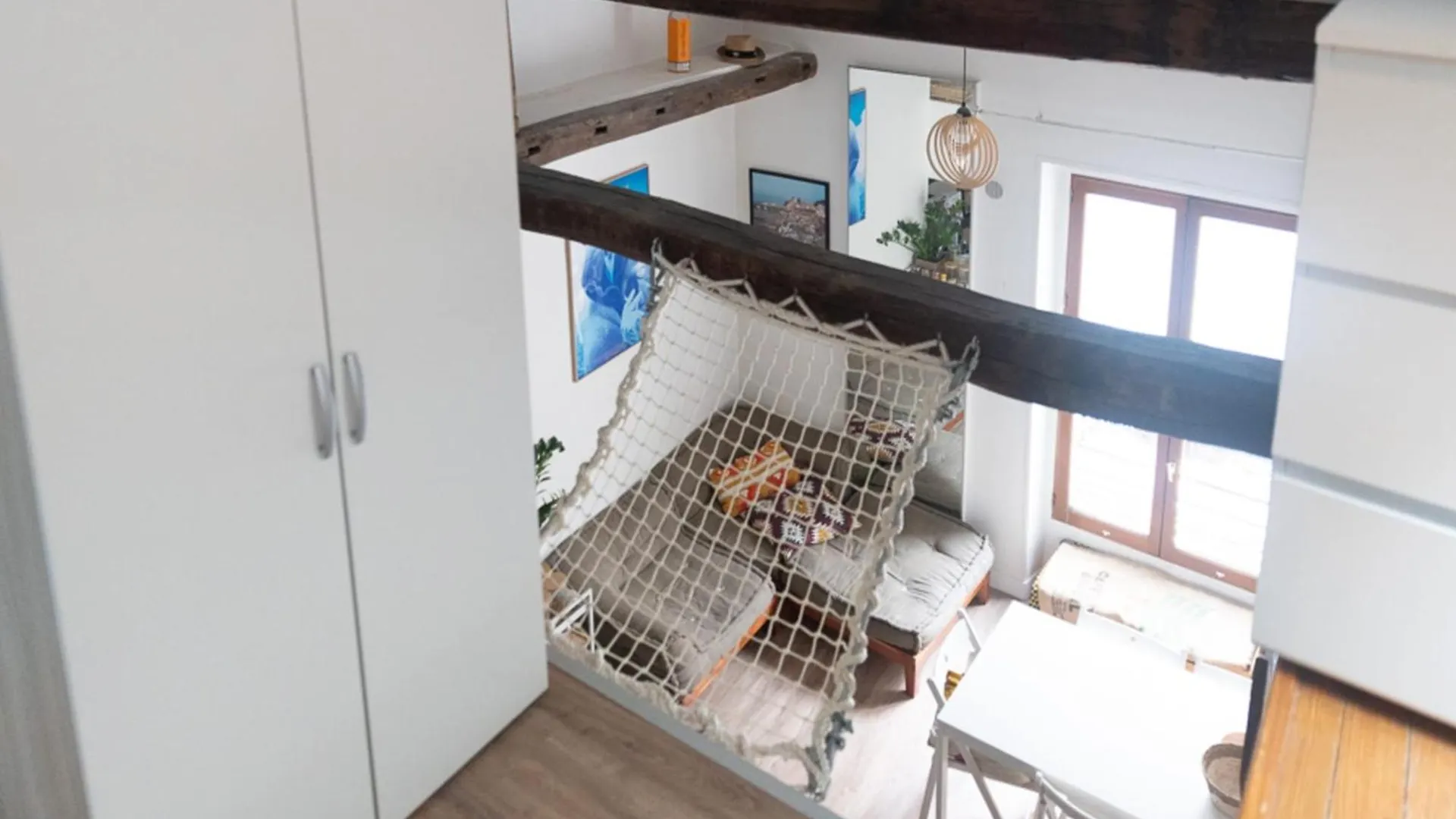 Charming Studio For Two In The 10Th Paris Apartment